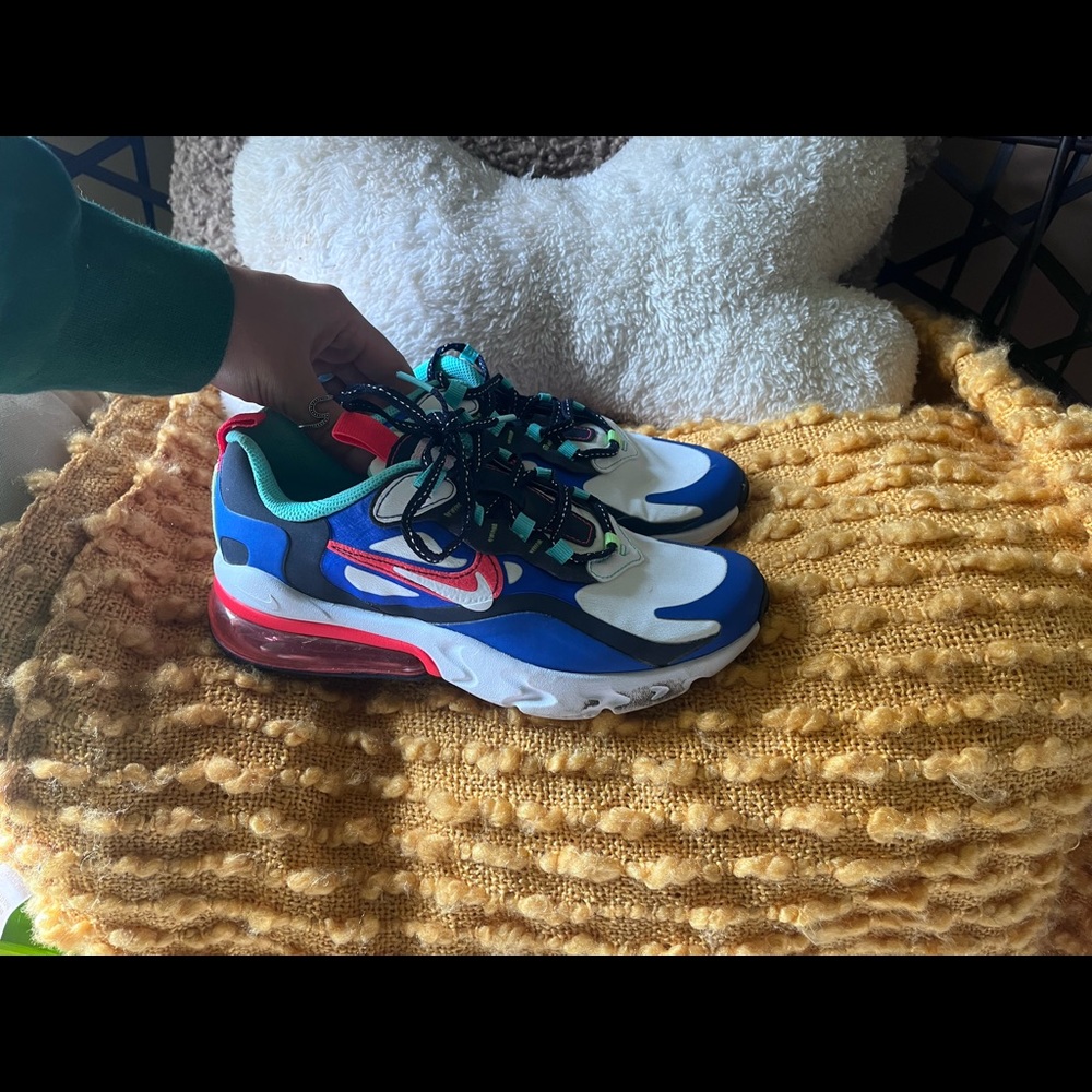 Nike tennis shoes